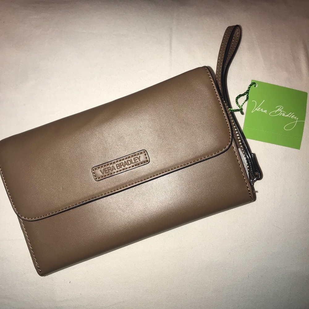 vera bradley wristlet